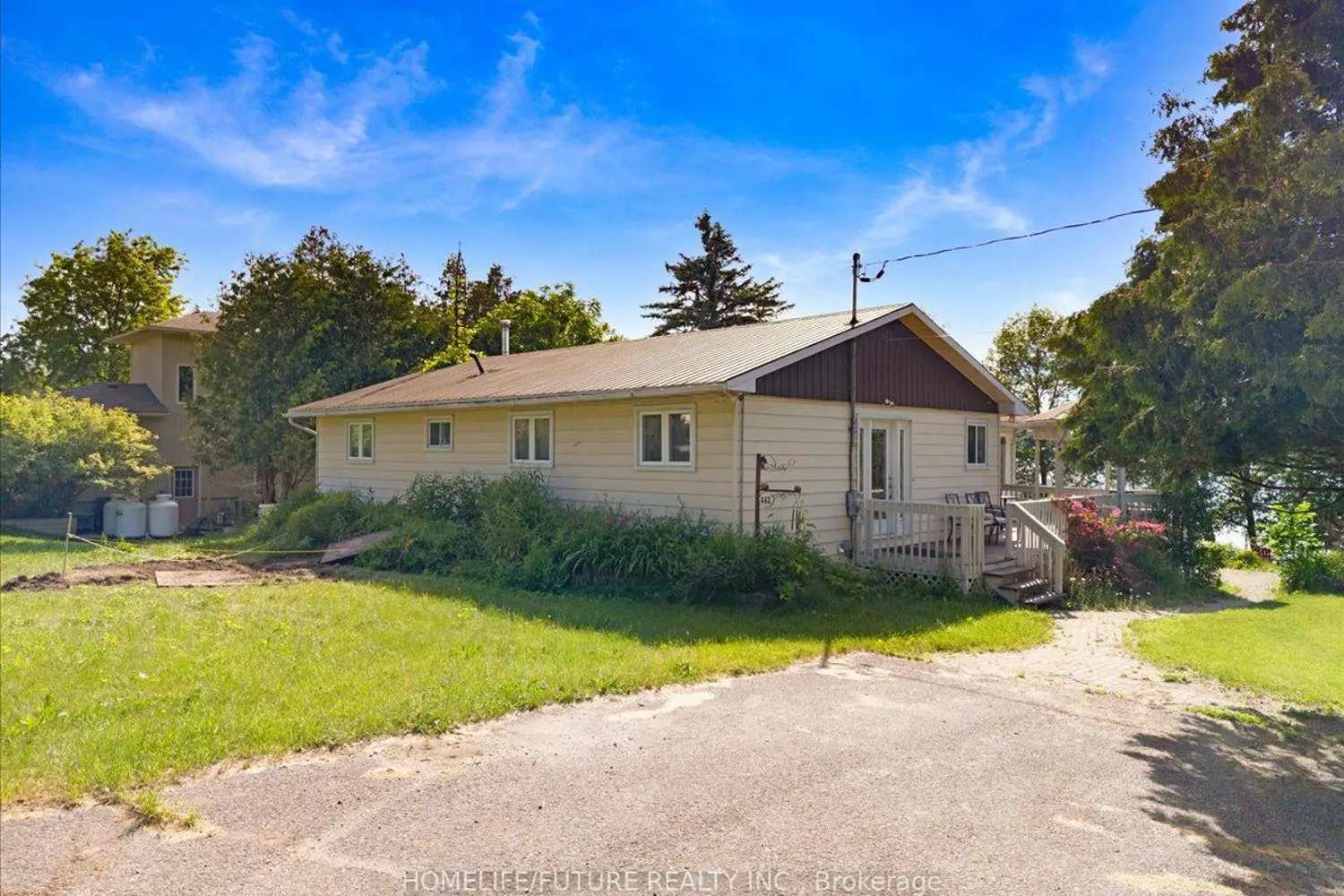 442 Hall Shore Drive photo 2