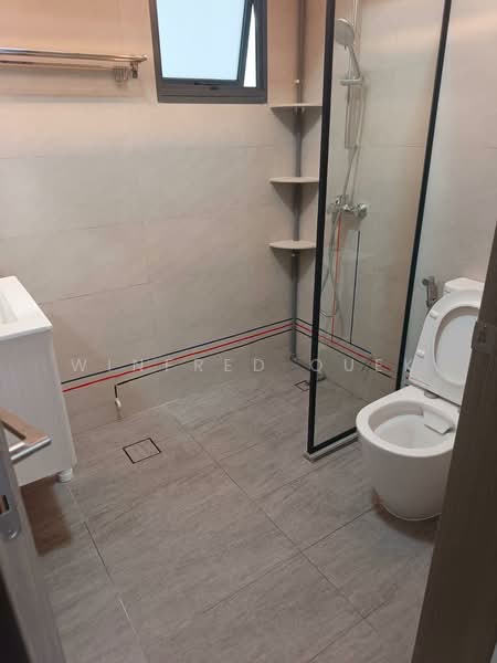 308B Tengah Park Avenue photo 2