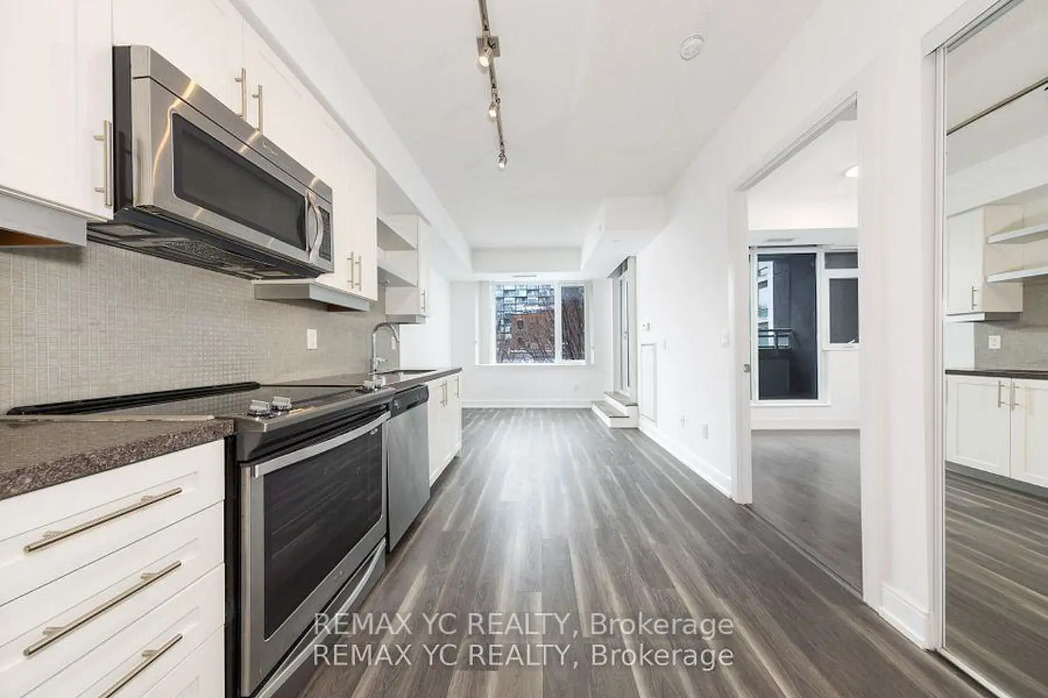 525 Adelaide Street 217 photo 2