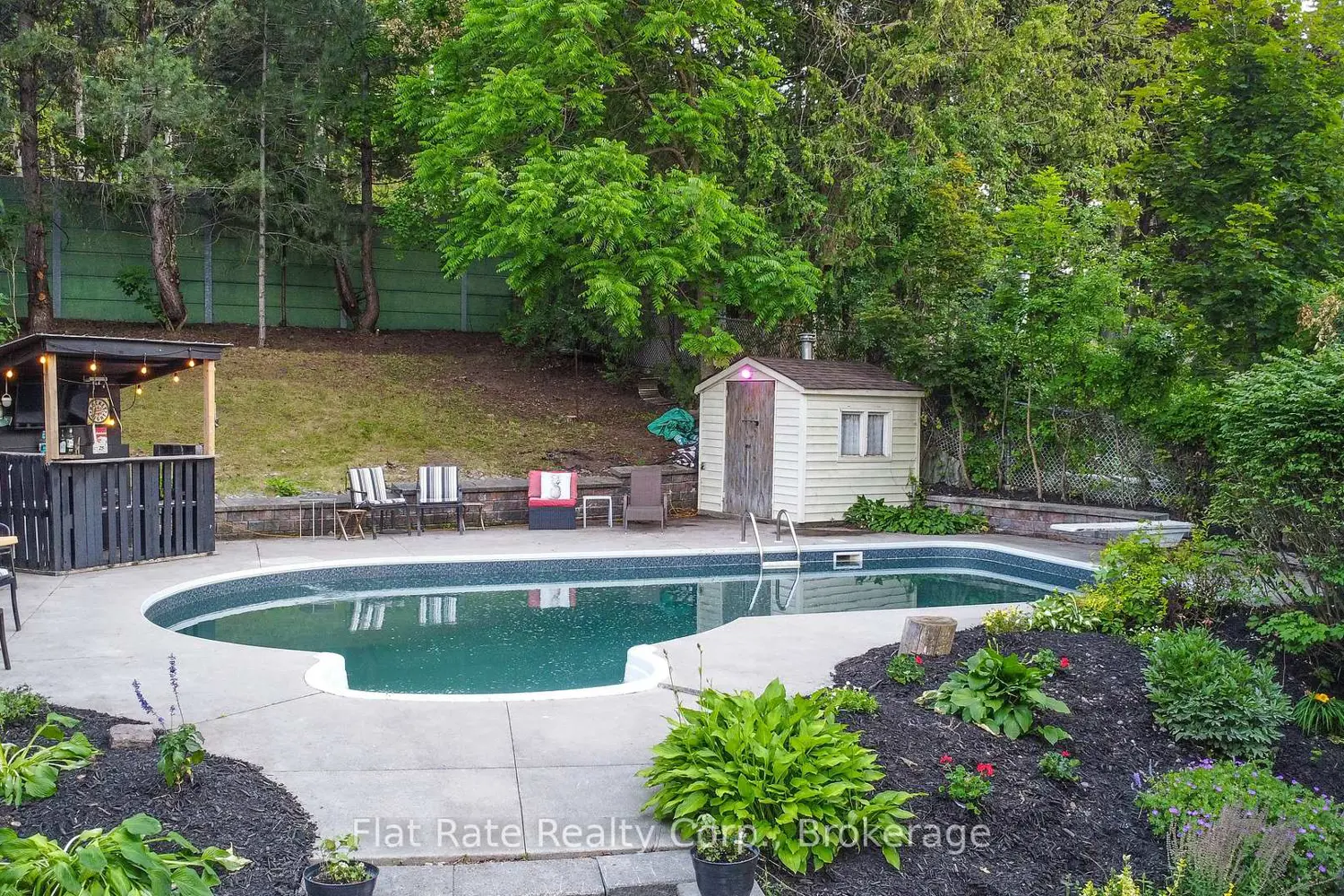 1243 Bridle Drive photo 2