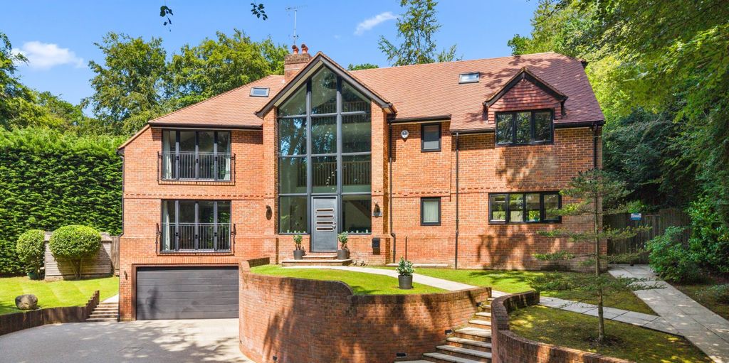 6 bed country house for saleSt. Johns Road, Hazlemere, Buckinghamshire HP15