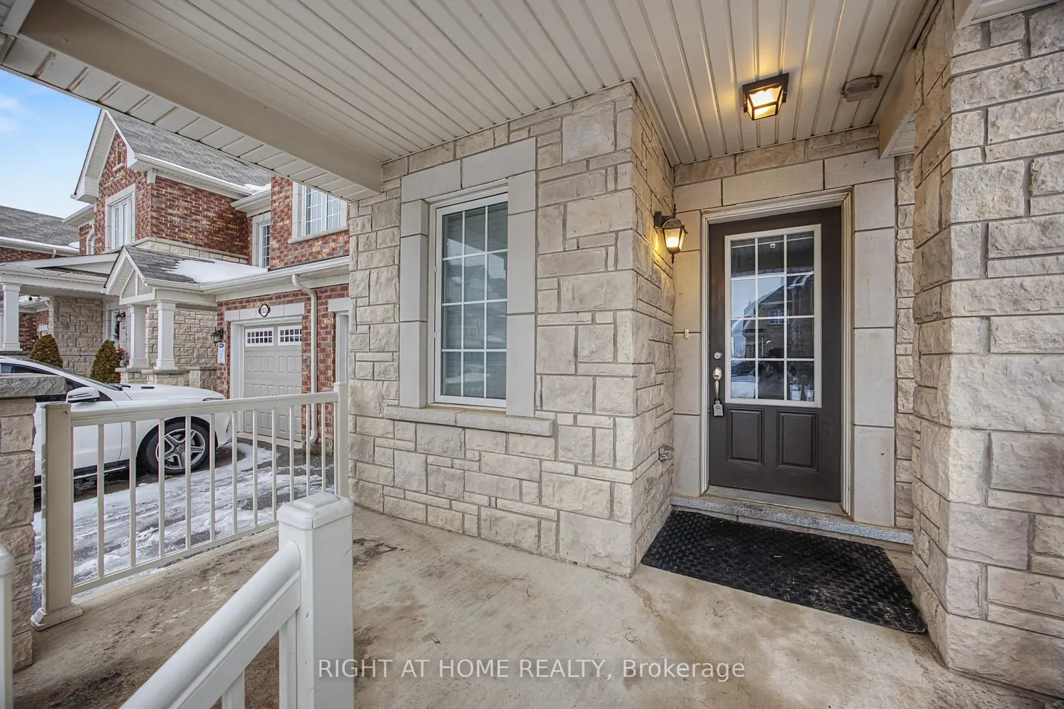 1235 Mulroney Heights photo 3