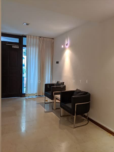 90 Holland Road photo 4