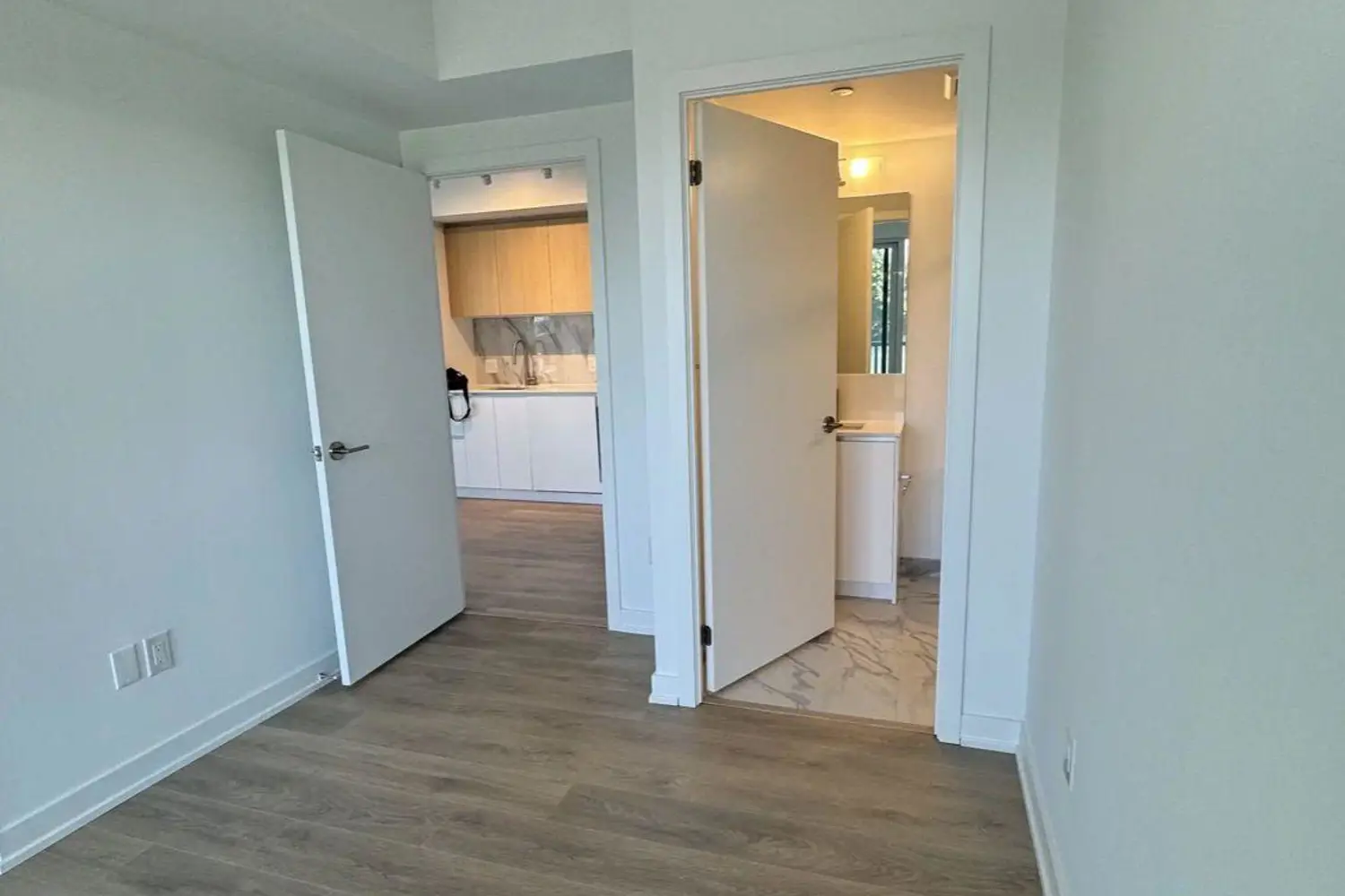 1100 Sheppard Avenue 225 photo 5