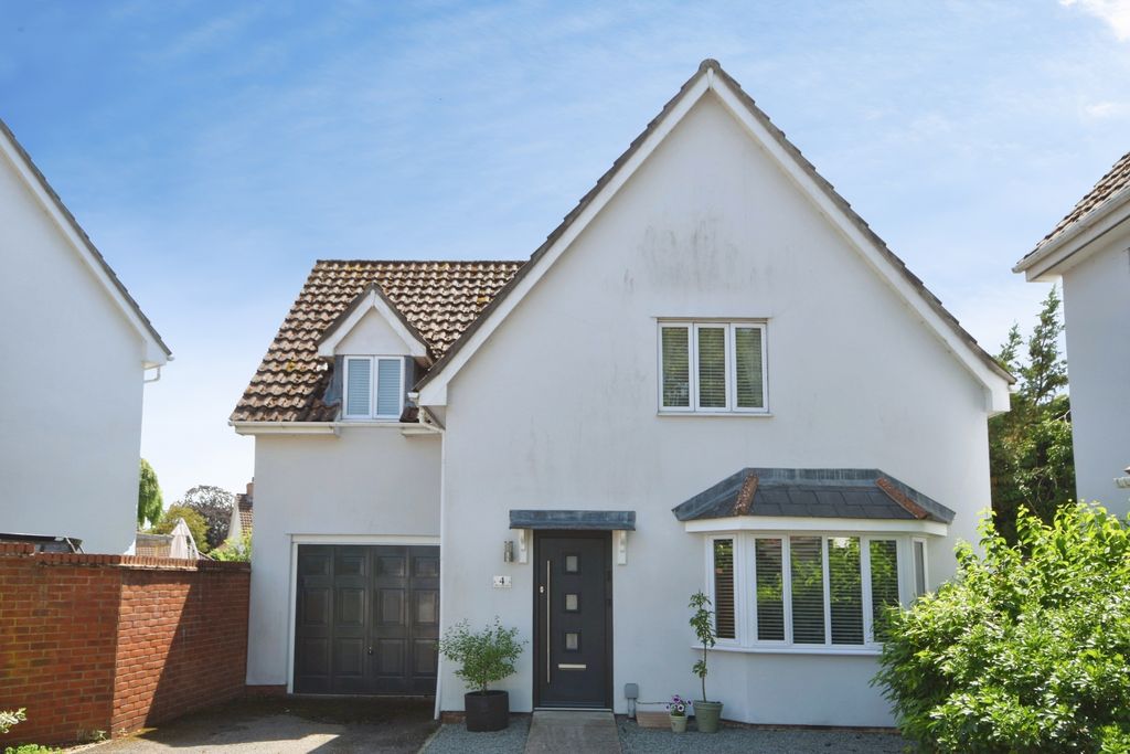 4 bed detached house for saleManor Farm Close, Haverhill CB9