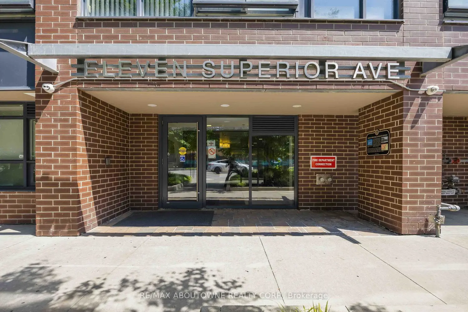 11 Superior Avenue 904 photo 2