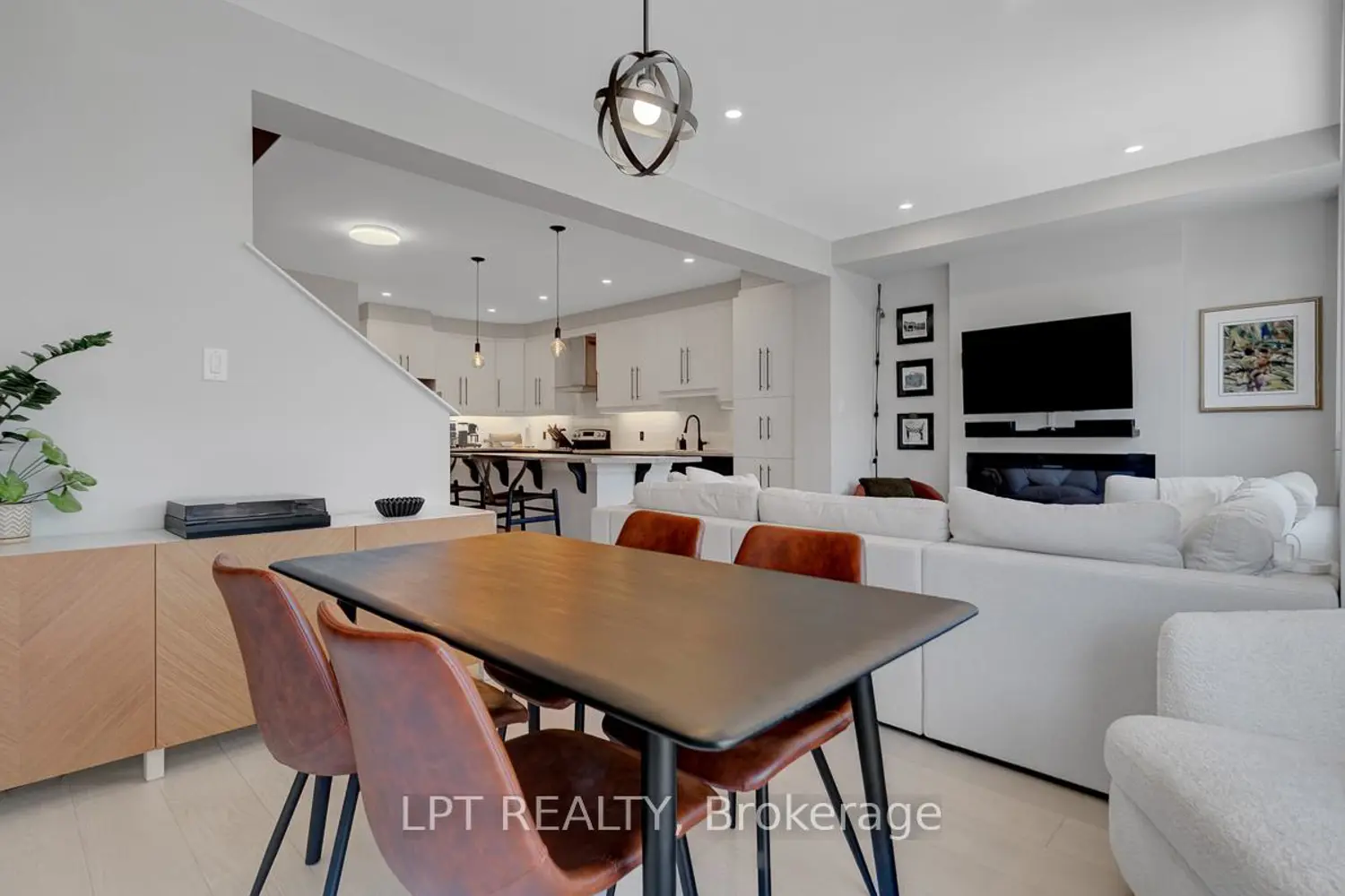 815 Kiniw Private photo 5