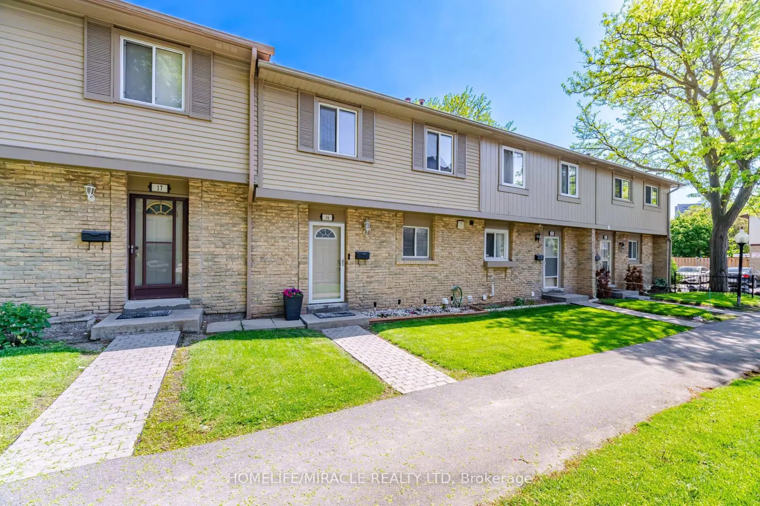 57 Hansen Road 16 photo 2
