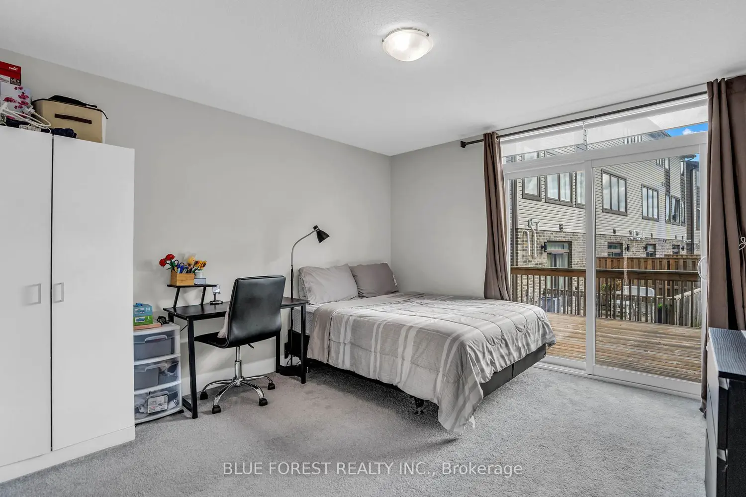 2070 Meadowgate Boulevard 4 photo 3