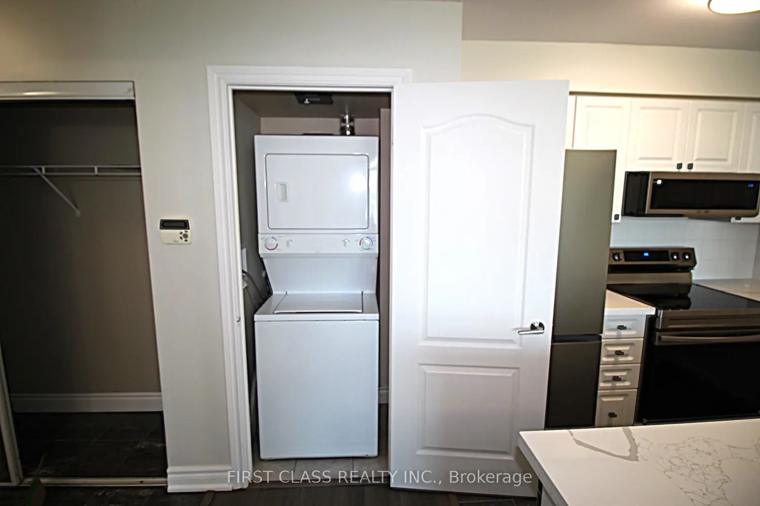 60 Brian Harrison Way 1206 photo 4