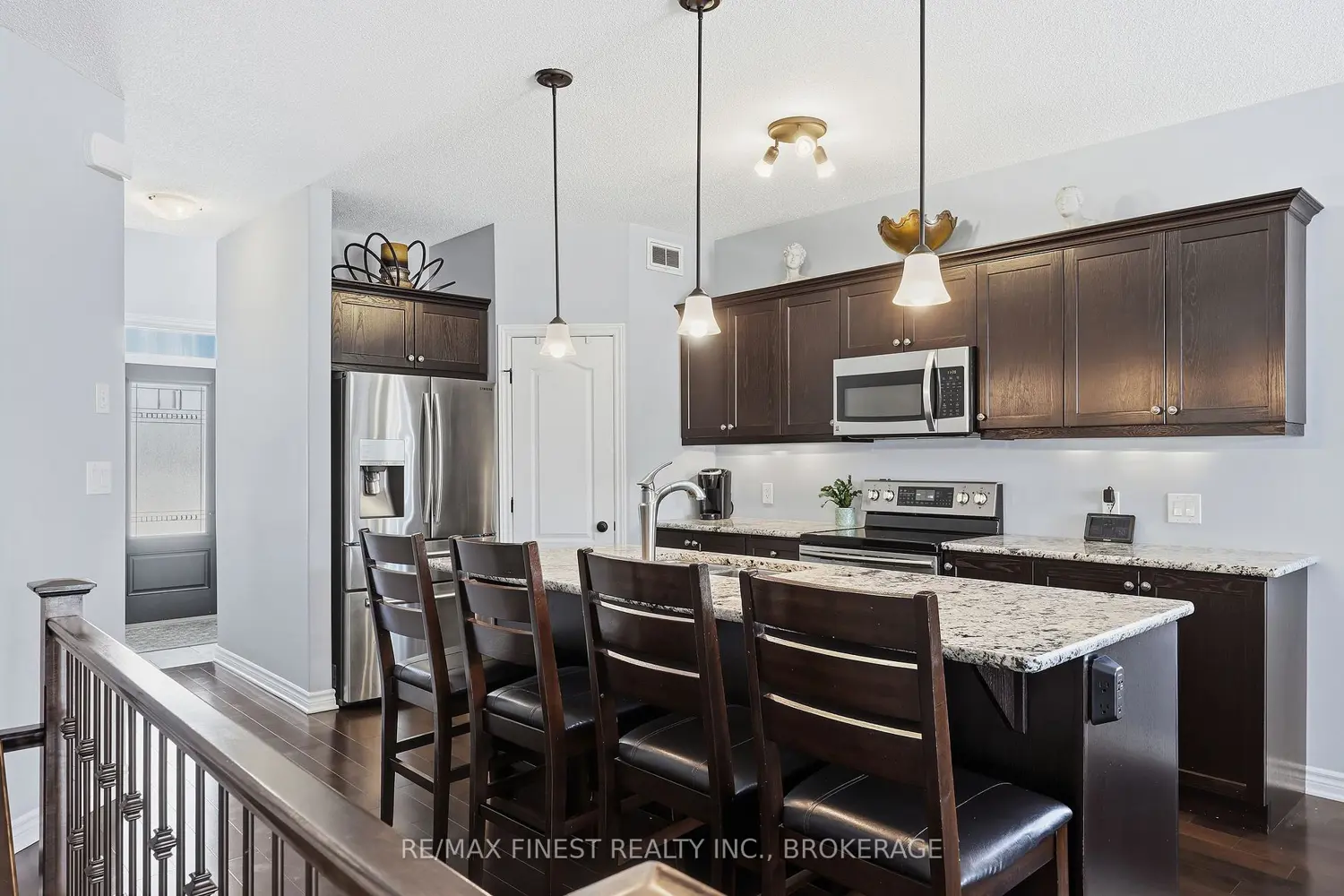1667 Crimson Crescent photo 5