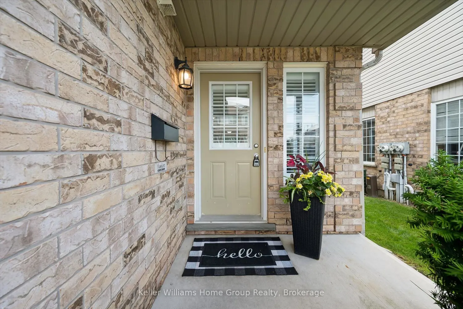 210 Dawn Avenue 14 photo 2