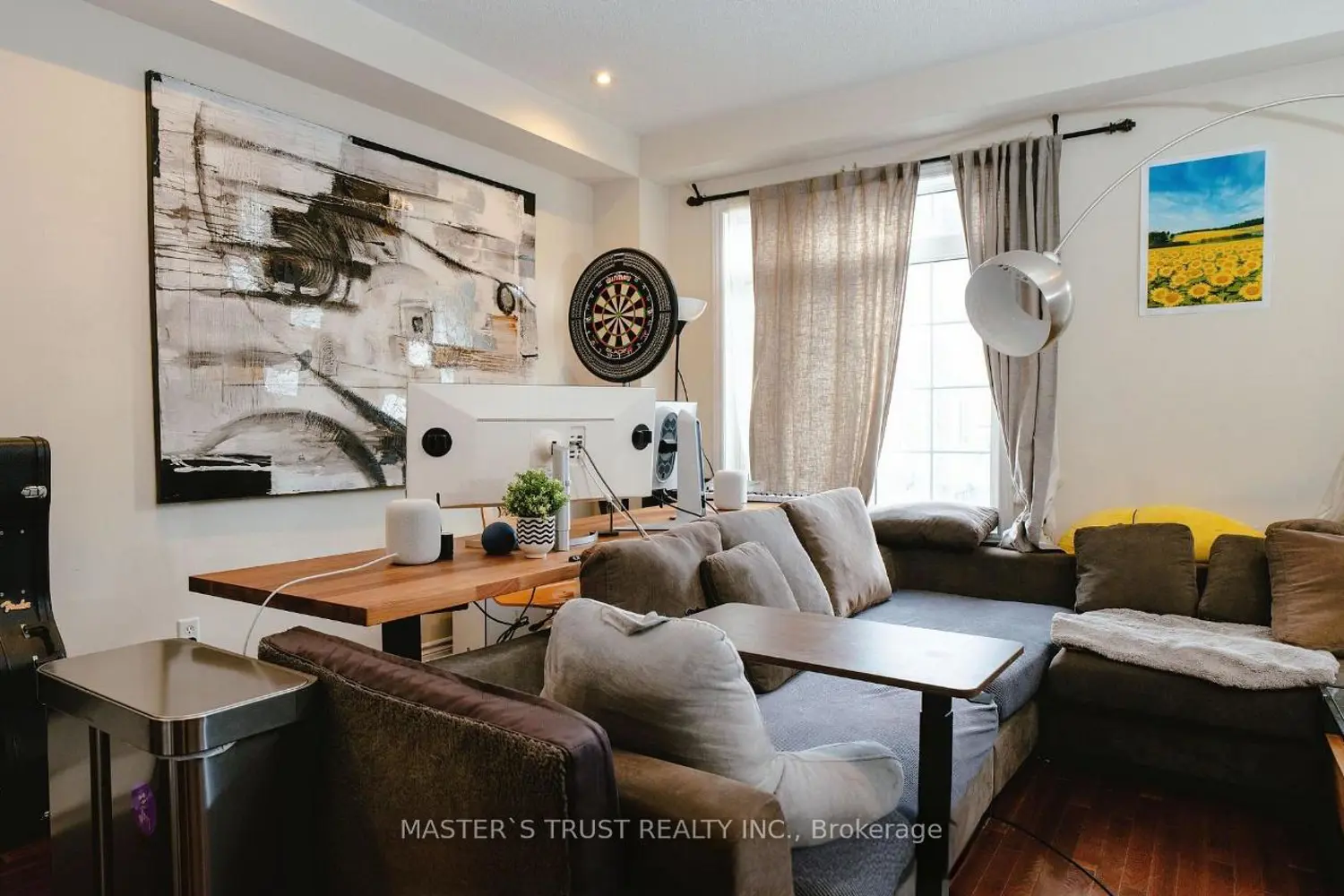 63 Routliffe Lane photo 3