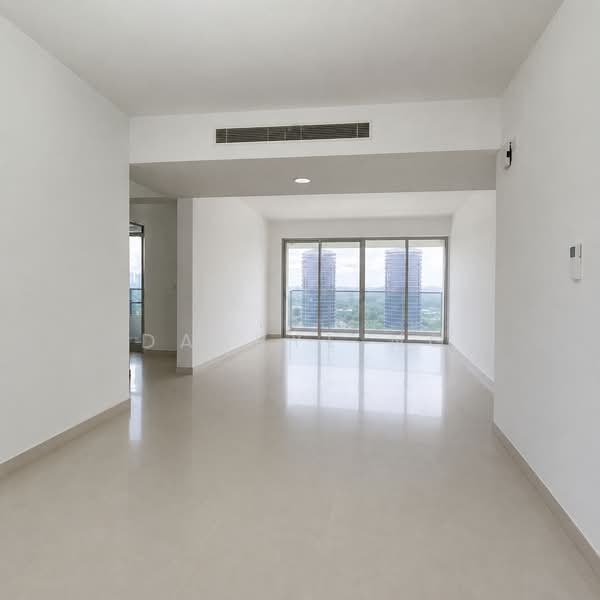 5 Thomson Lane photo 2