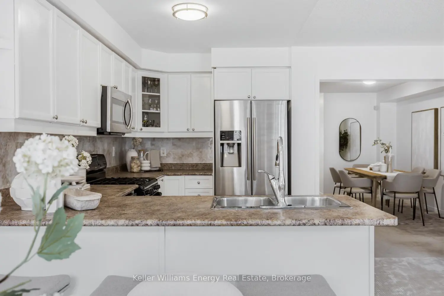 48 Atlantis Drive photo 5