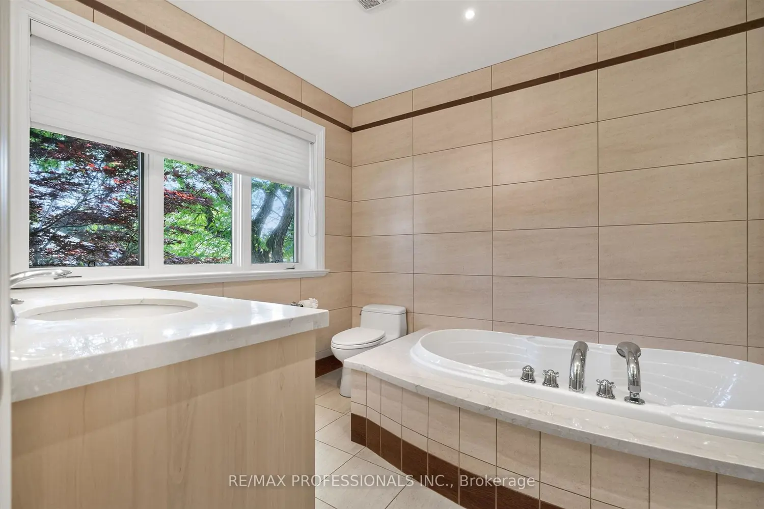 28 Aylesbury Road photo 5
