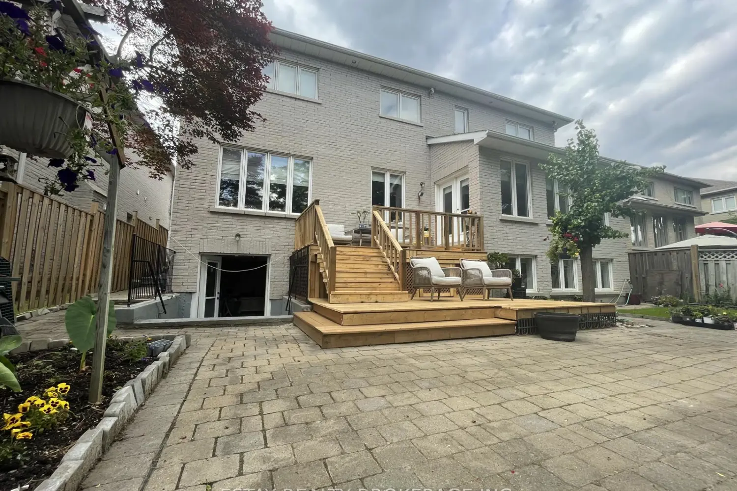 47 Pathlane Road photo 2