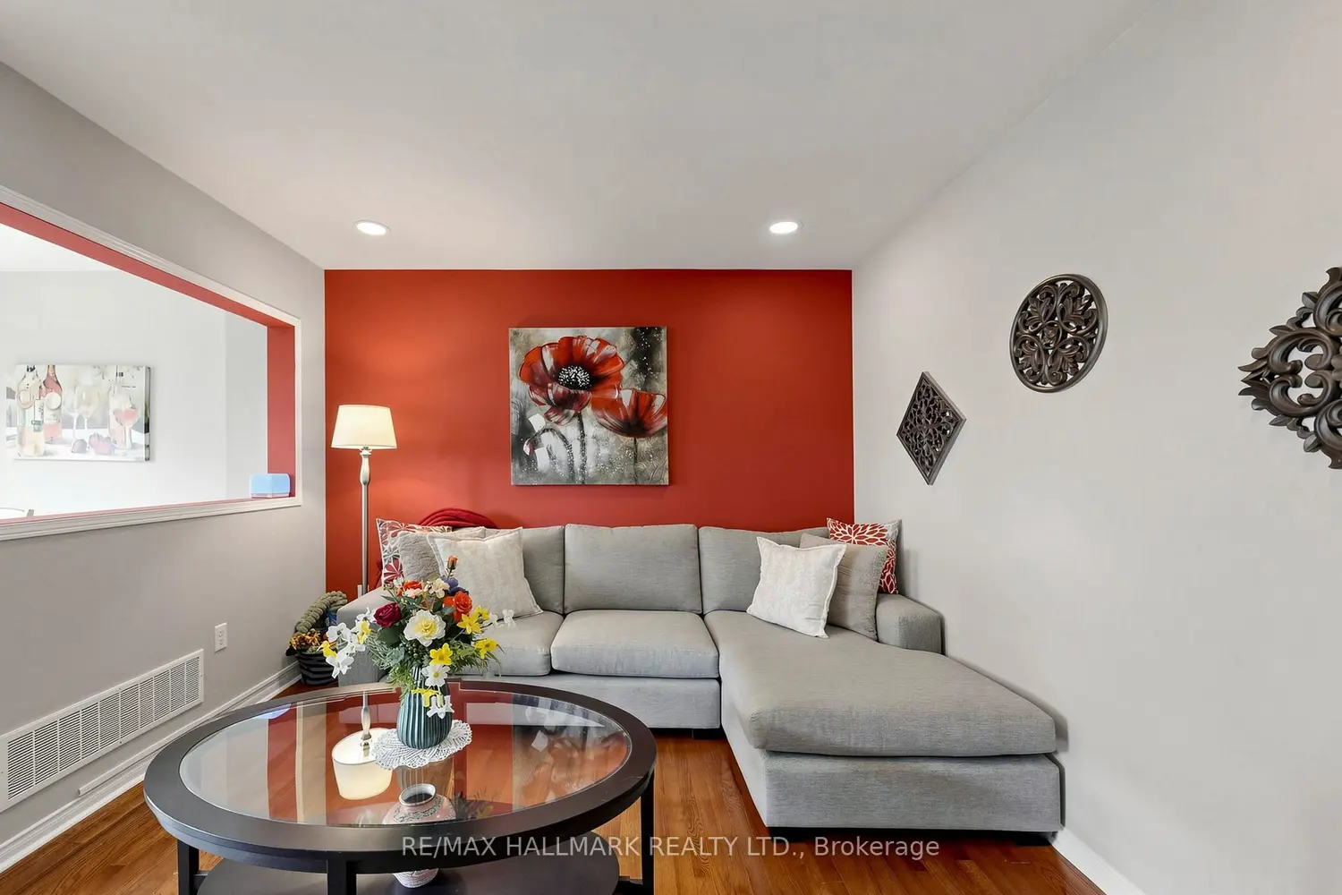 5 Bearings Avenue photo 3
