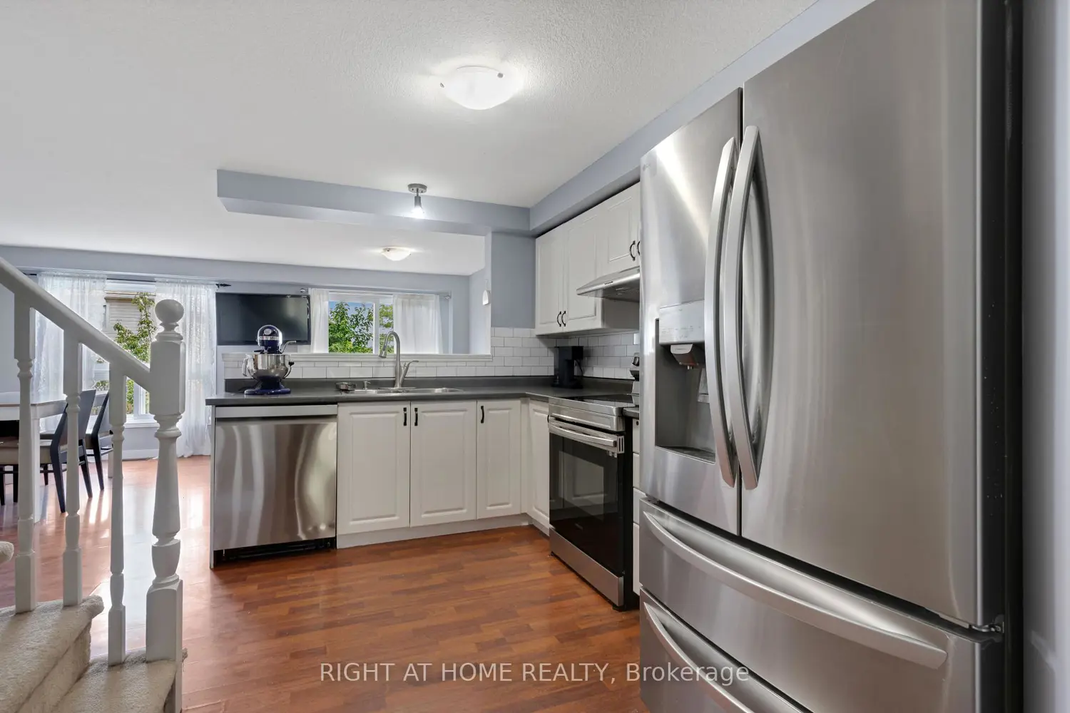 302 Oprington Place photo 4