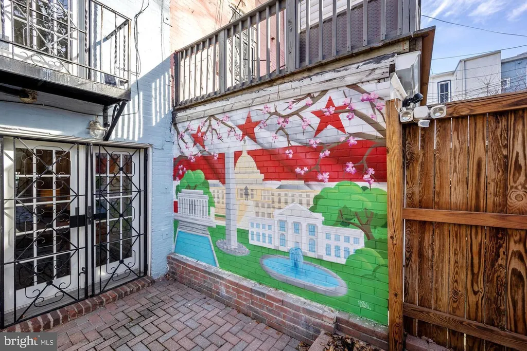 711 A Street NE, Washington, DC 20002
