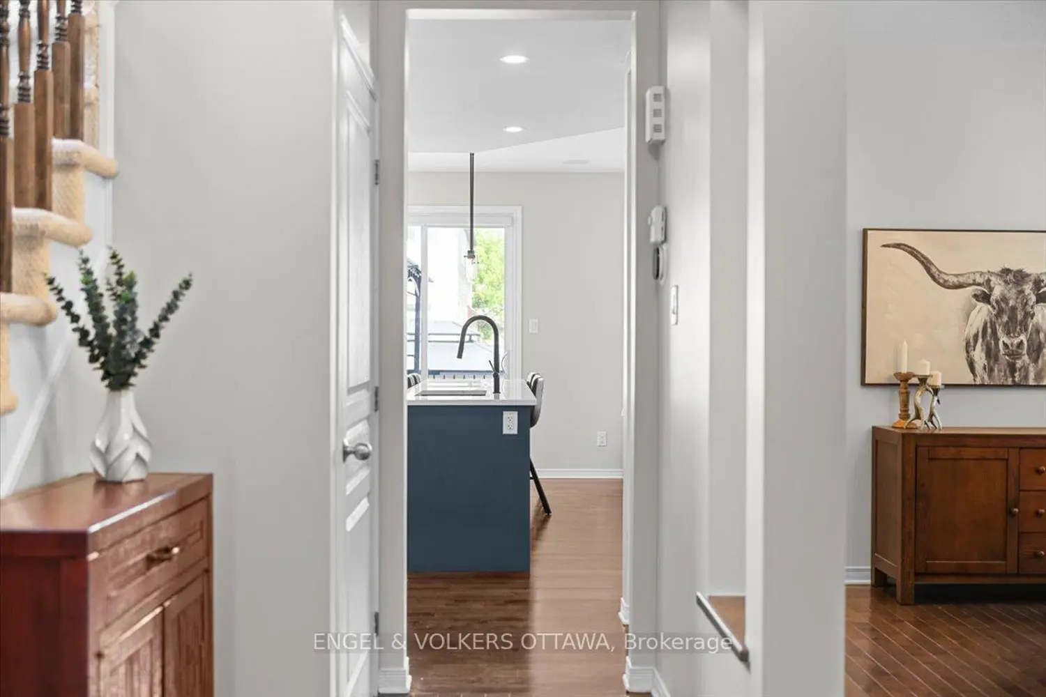 220 Harthill Way photo 3