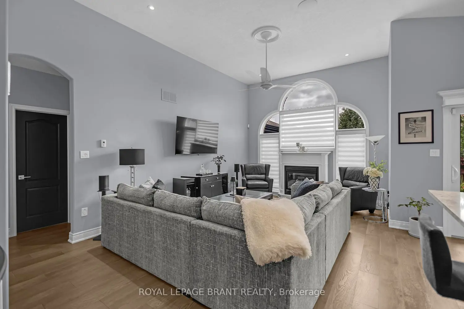 57 Carmichael Crescent photo 5