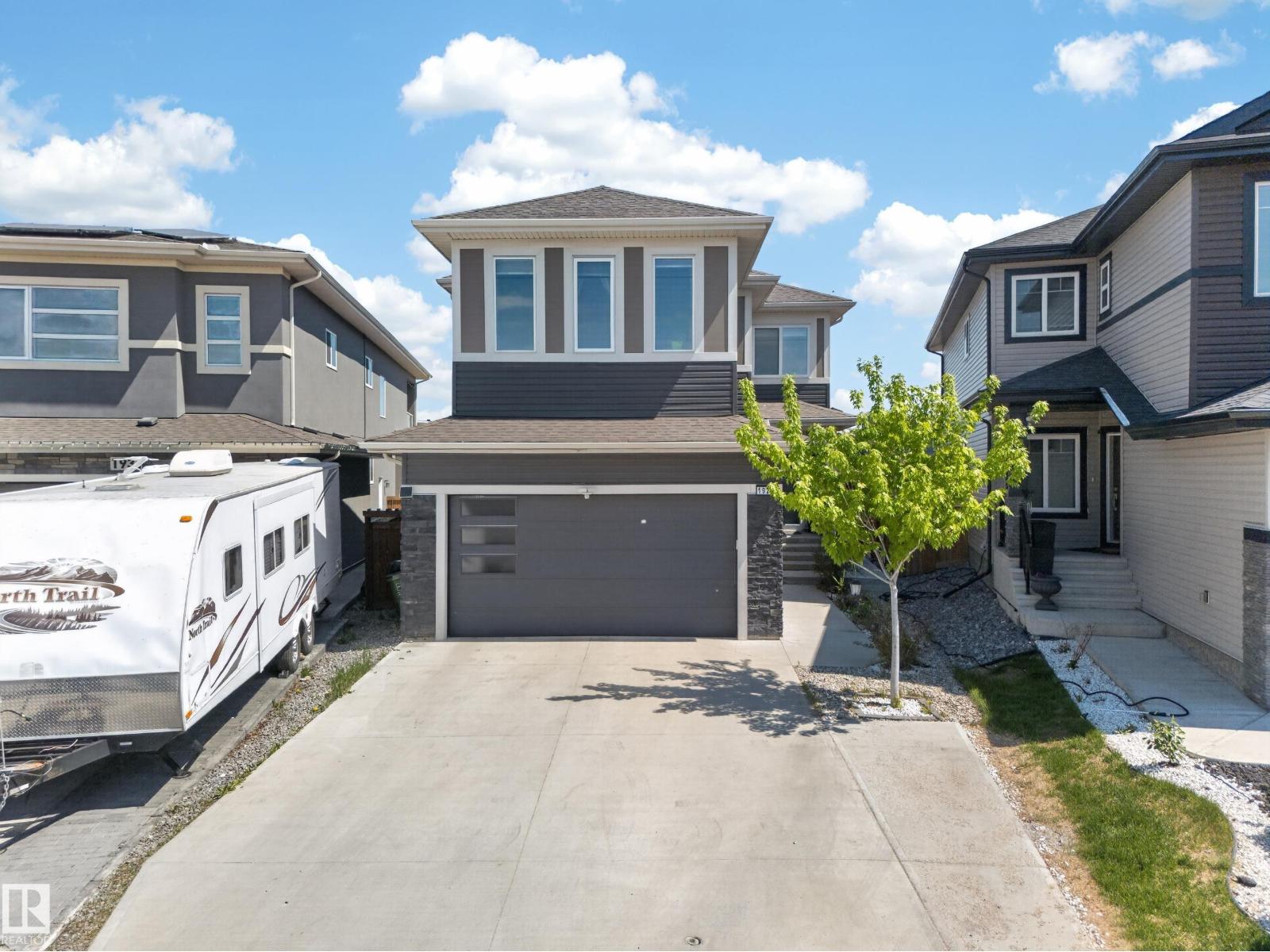 1927 18 Street NW, Edmonton, AB, T6T2K9
