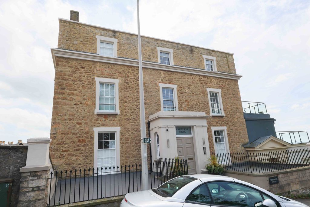 2 bed flat for saleMarine Hill, Clevedon BS21