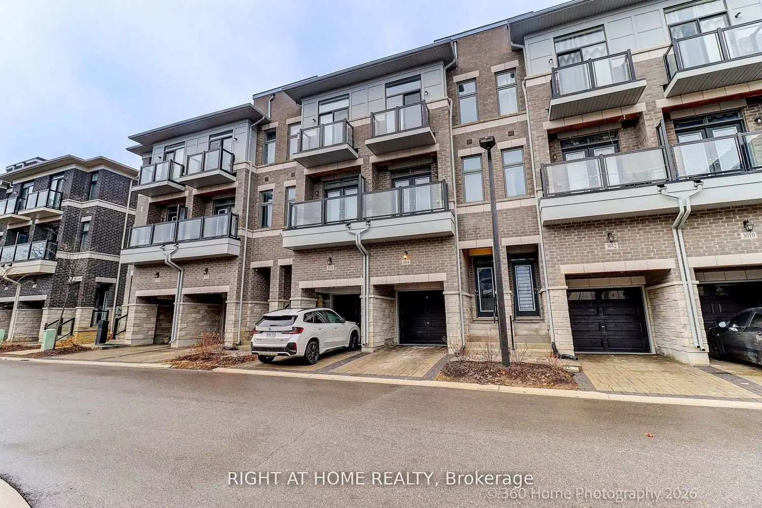 3014 Islington Avenue photo 2