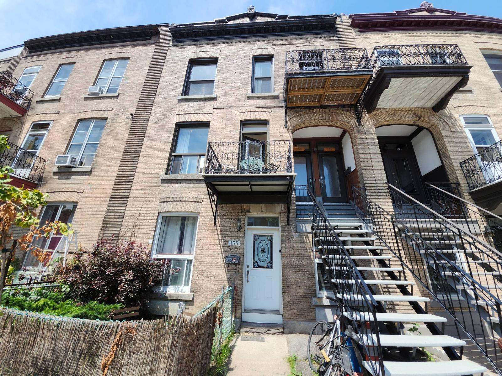 133 Rue Villeneuve O.
