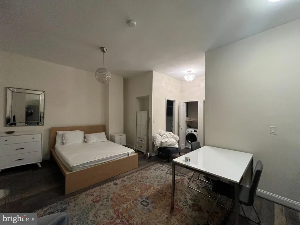 3003 P Street NW, Washington, DC 20007 photo 3