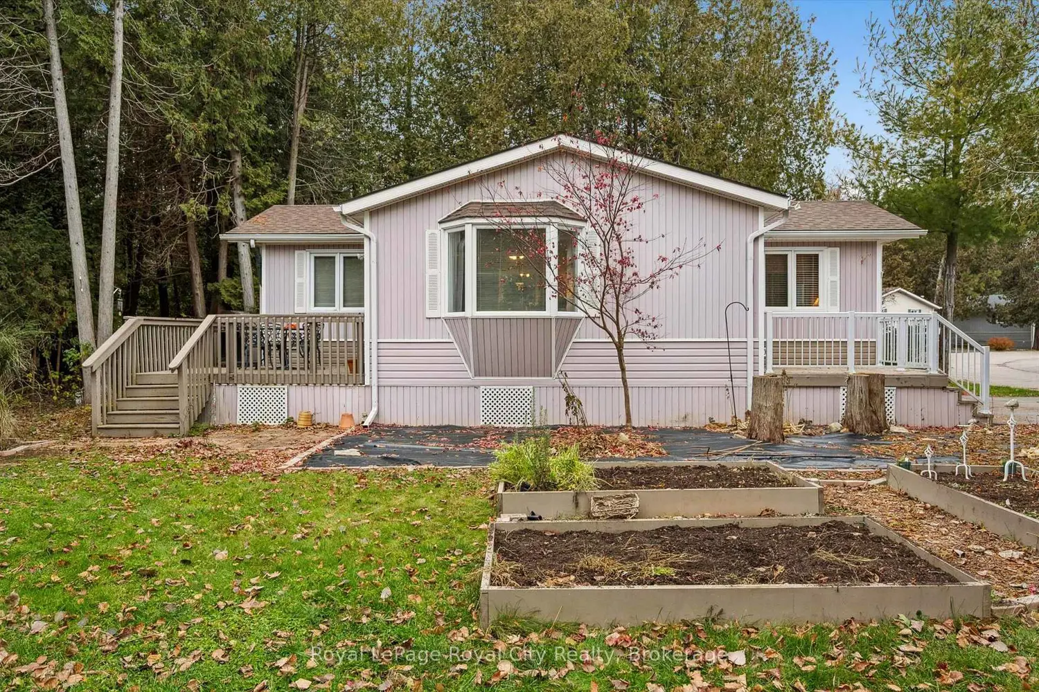 10 Spruce Avenue photo 2