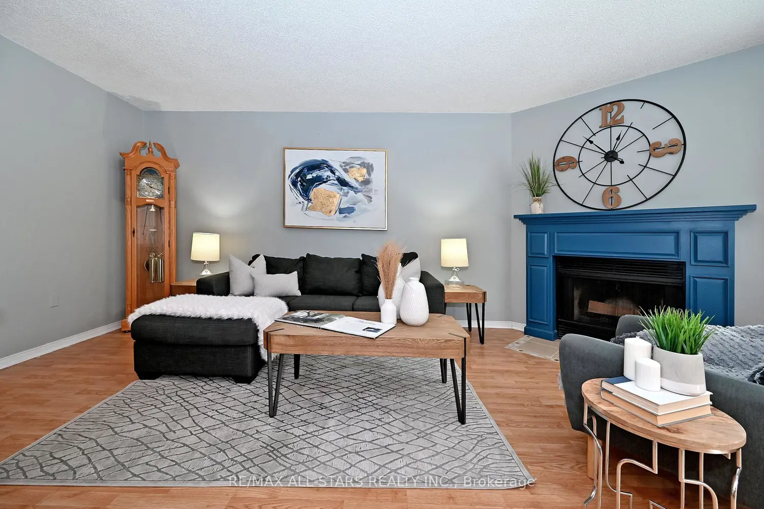 9 Opal Court photo 3