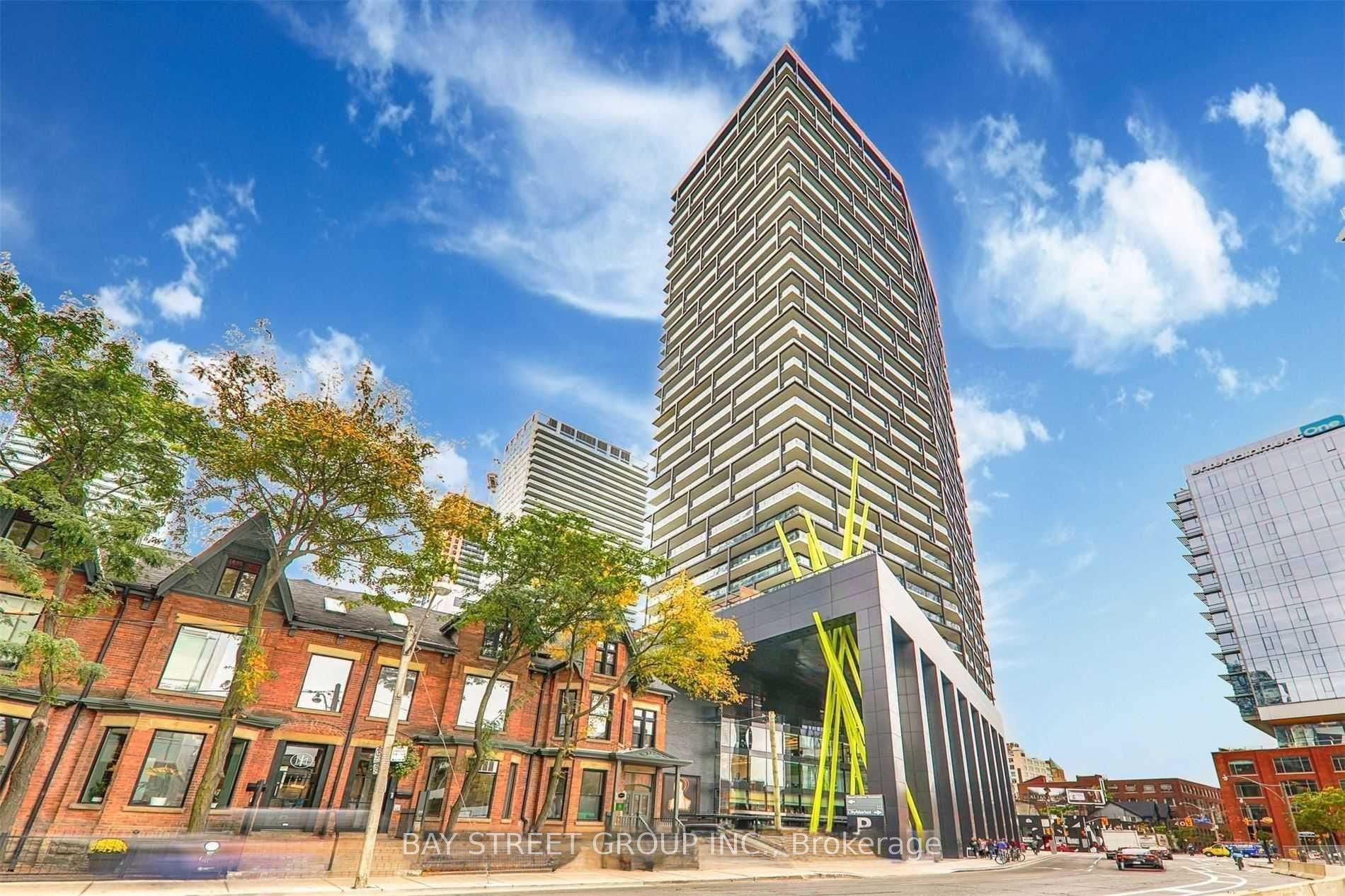 904-125 Peter Street, Toronto, ON, M5V 0M2