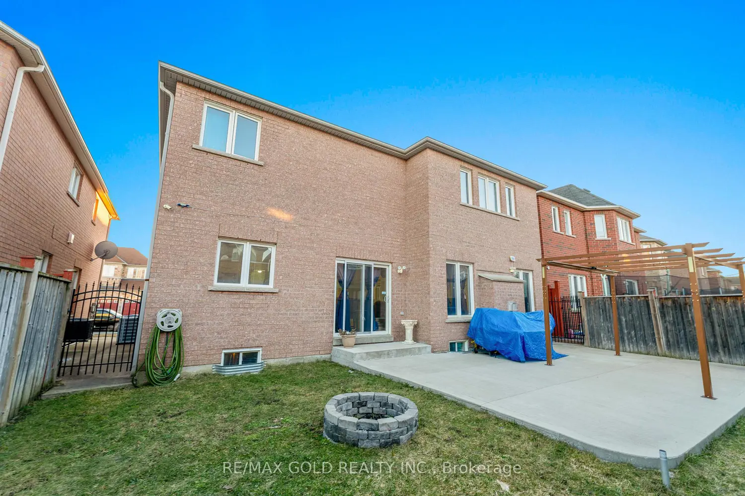 57 Powell Drive photo 2