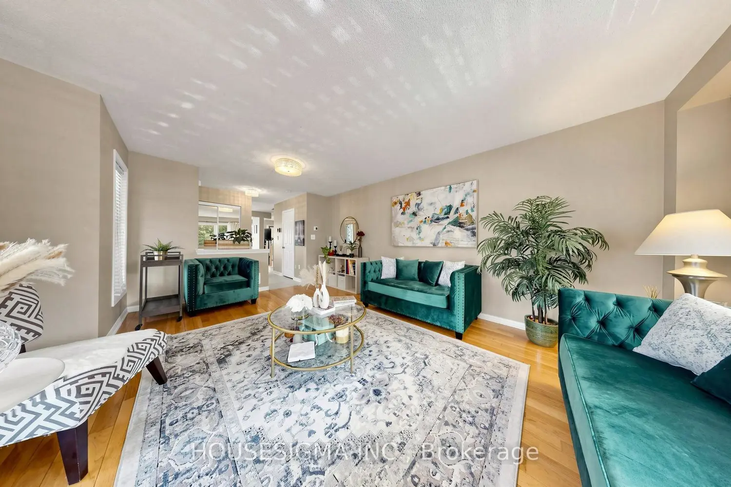 2241 Baronwood Drive photo 4