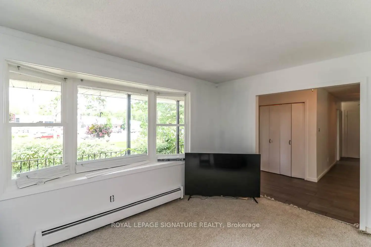 1729 Mosley Street photo 2