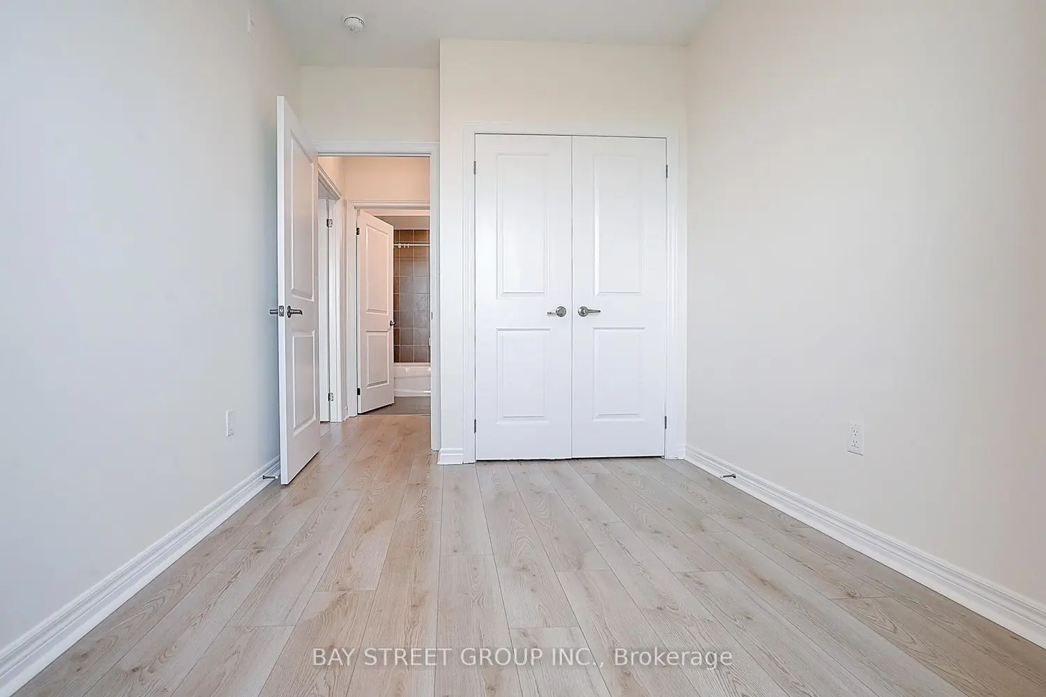 7400 Markham Road 405 photo 5