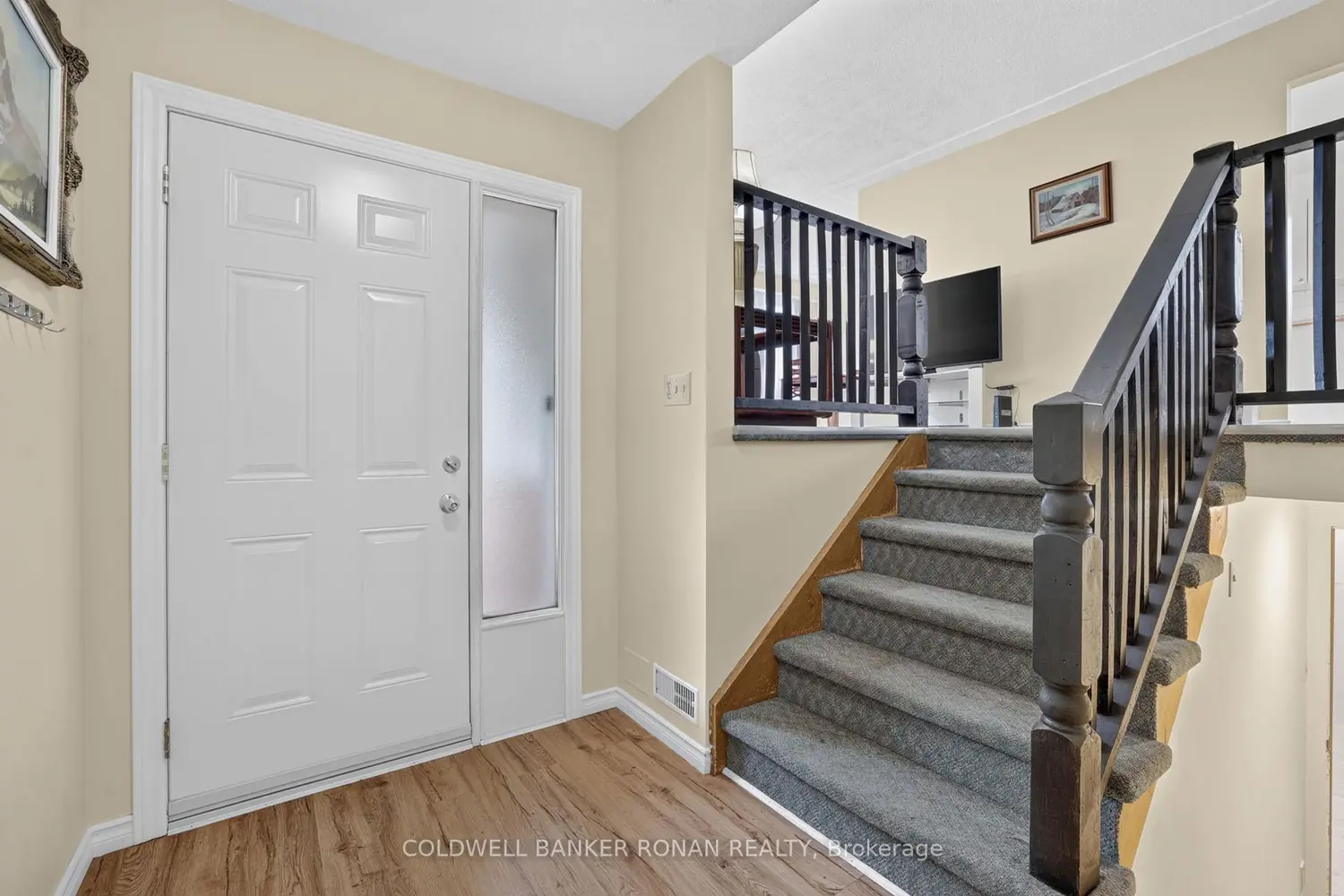 22 Roehampton Avenue photo 2
