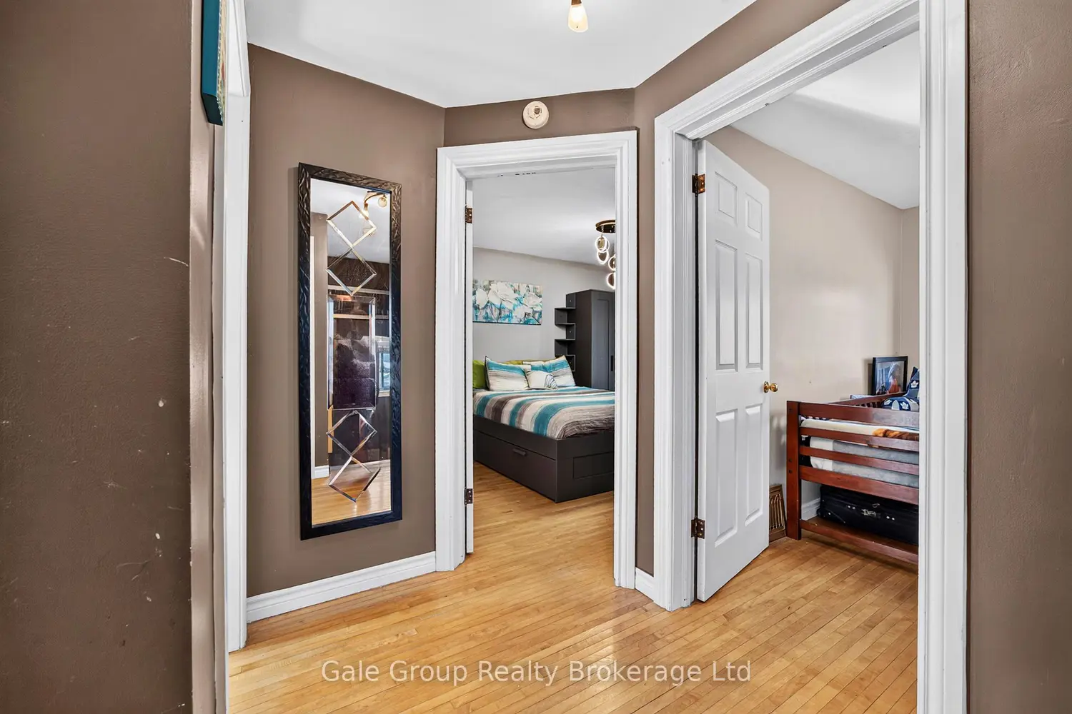 7 Fidler Avenue photo 3