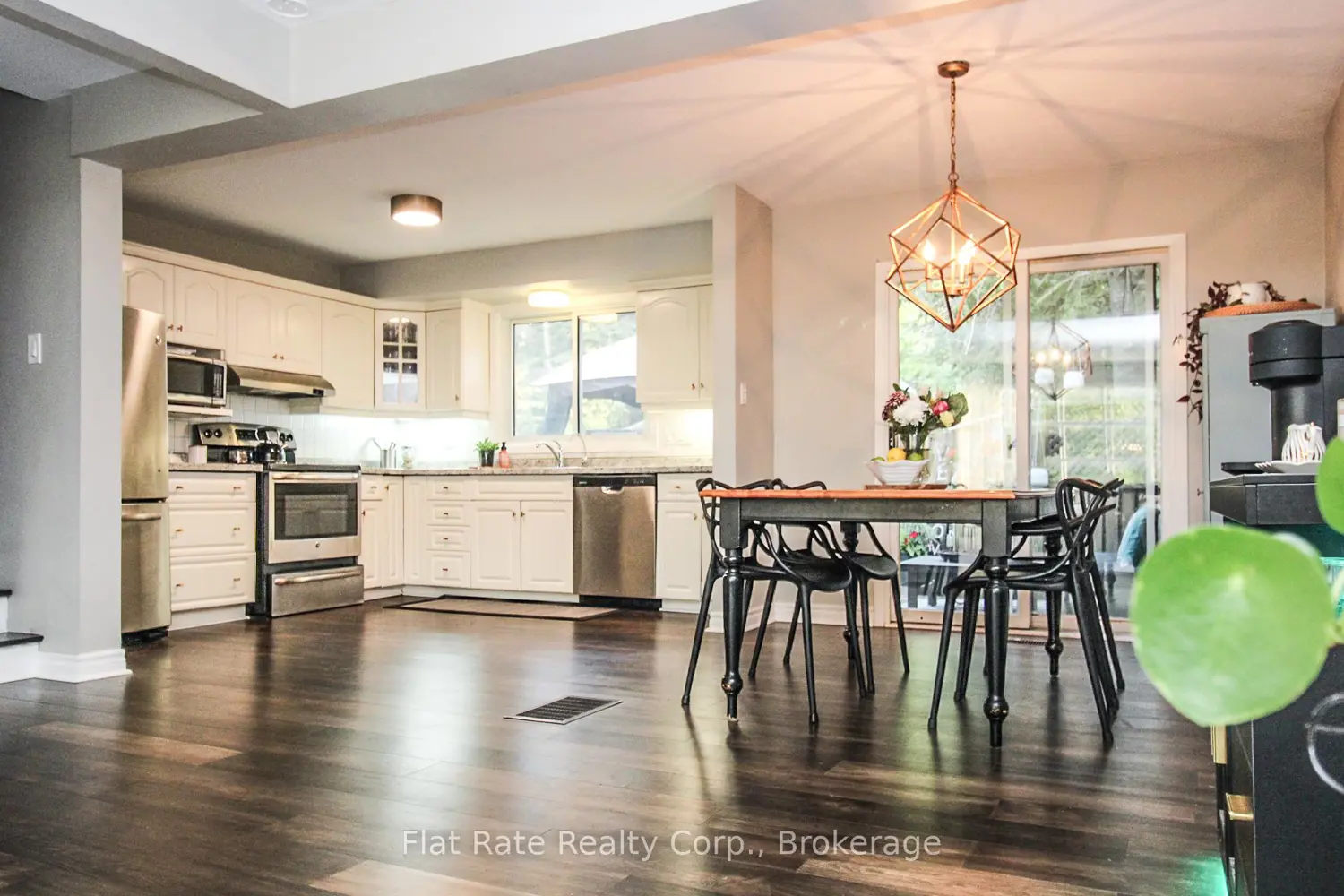 1243 Bridle Drive photo 3