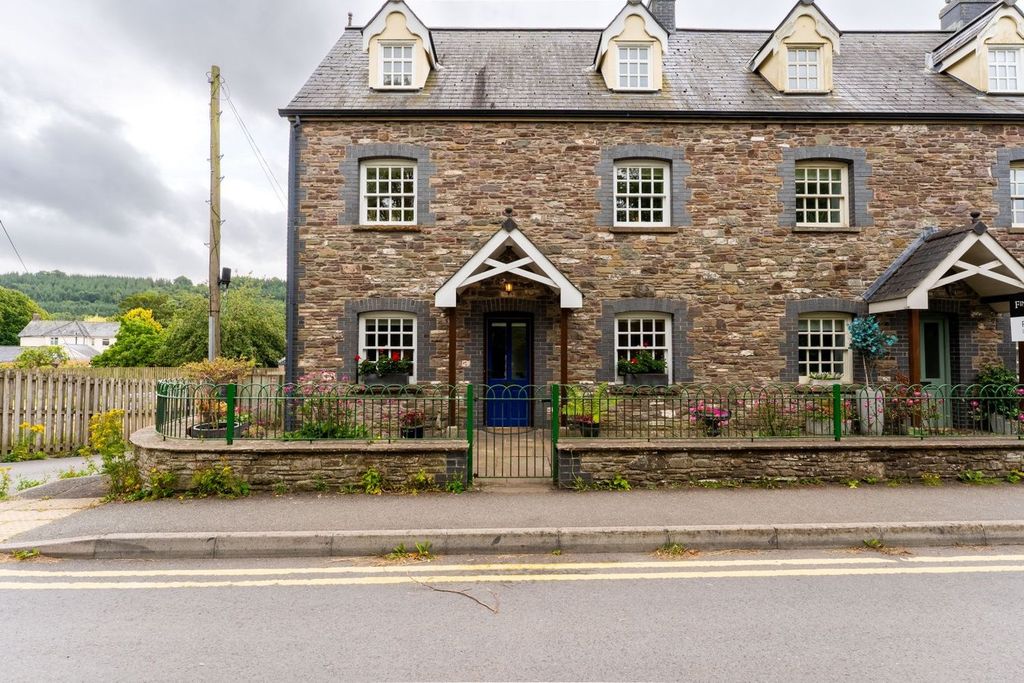 4 bed terraced house for saleEyrie Oaks, Brecon LD3