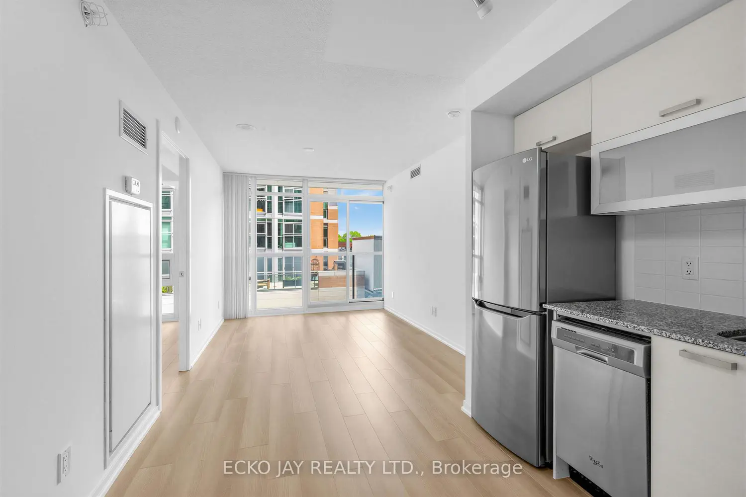 68 Abell Street 528 photo 4