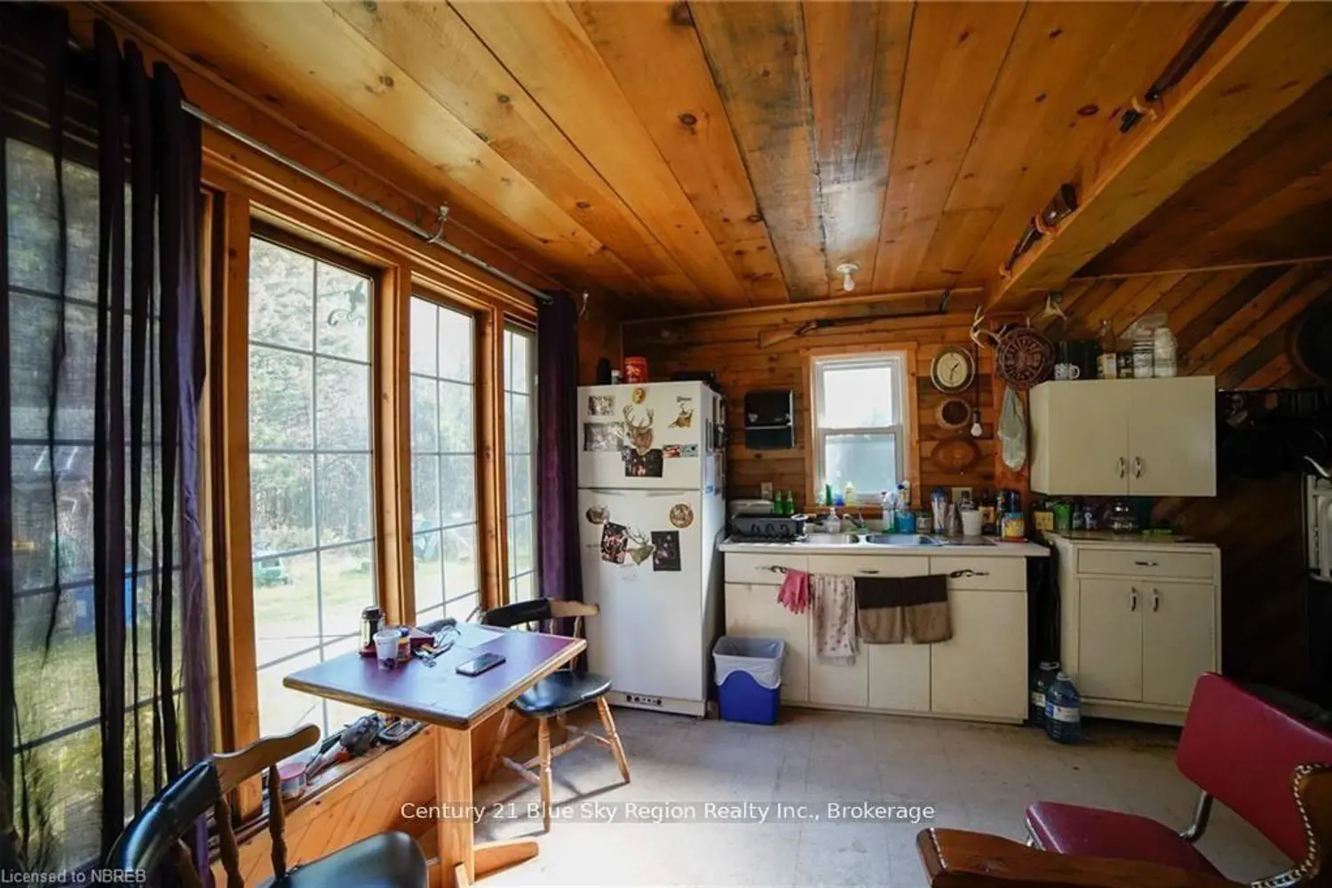 1772 Leighton Road photo 4