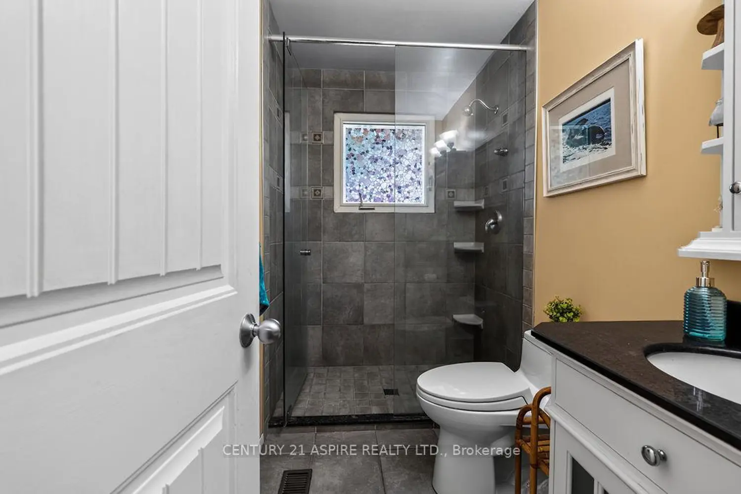 324 Rantz Road photo 5