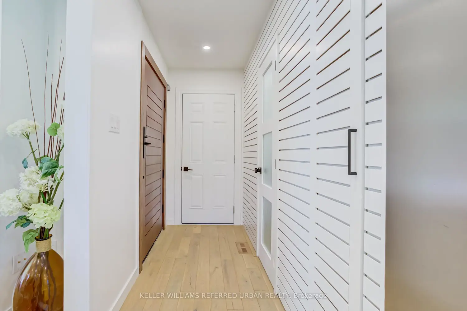 7 Cossar Drive photo 4