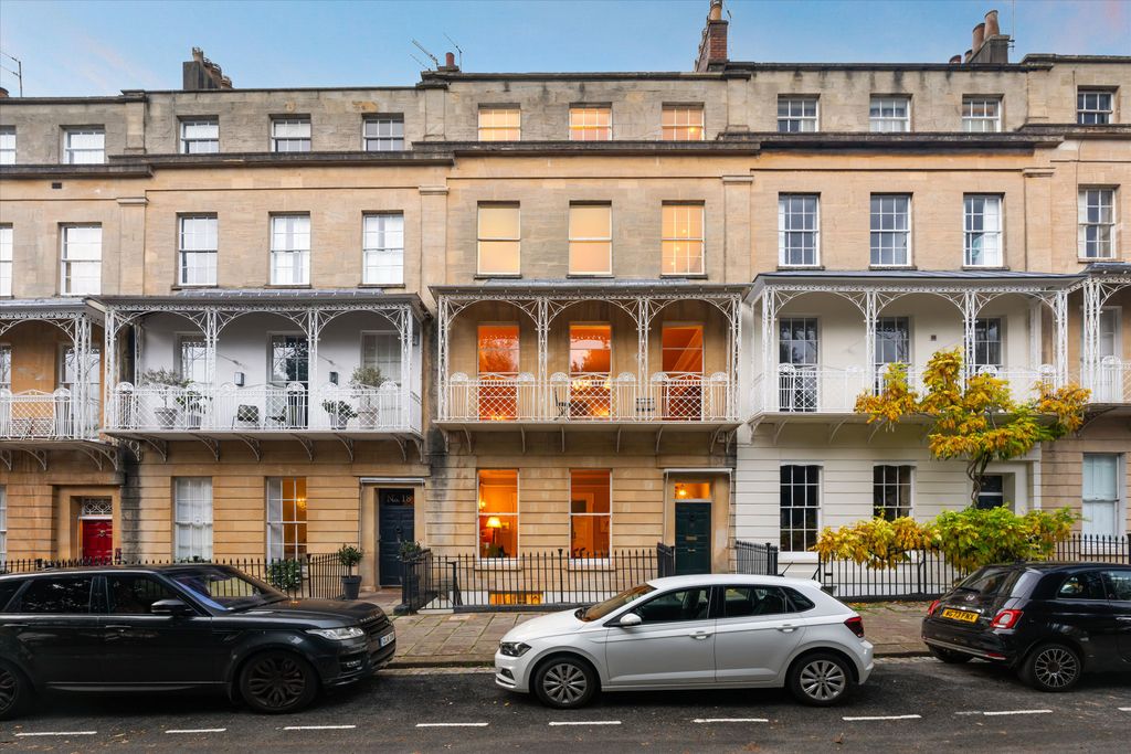 5 bed town house for saleWest Mall, Clifton, Bristol BS8.