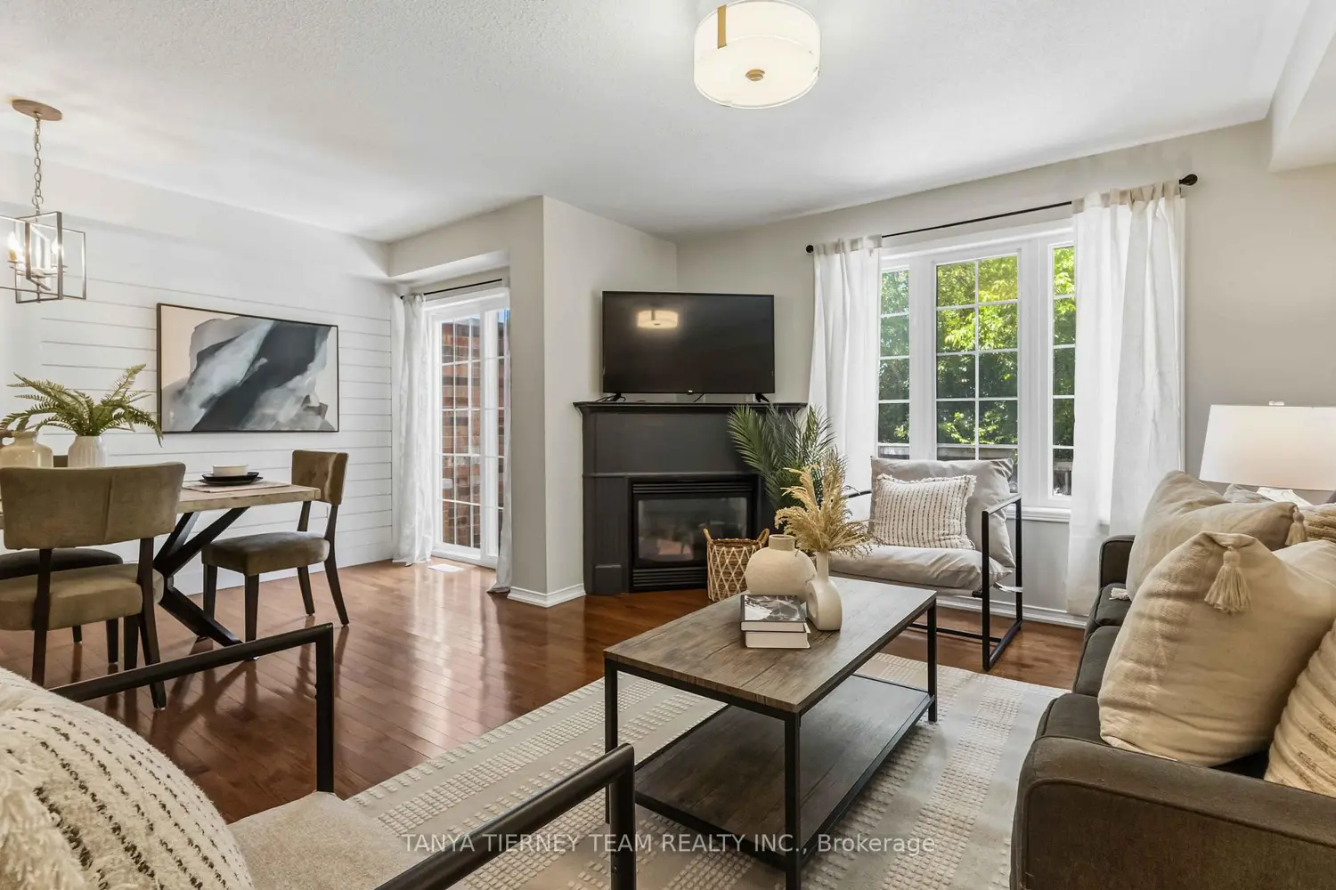 10 Ramona Way photo 5