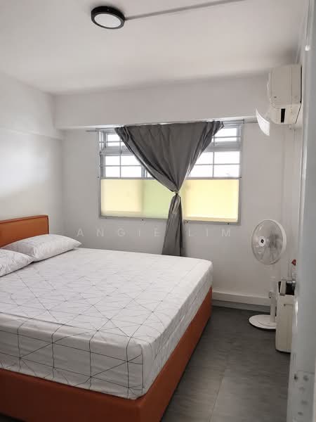 275 Yishun Street 22 photo 5