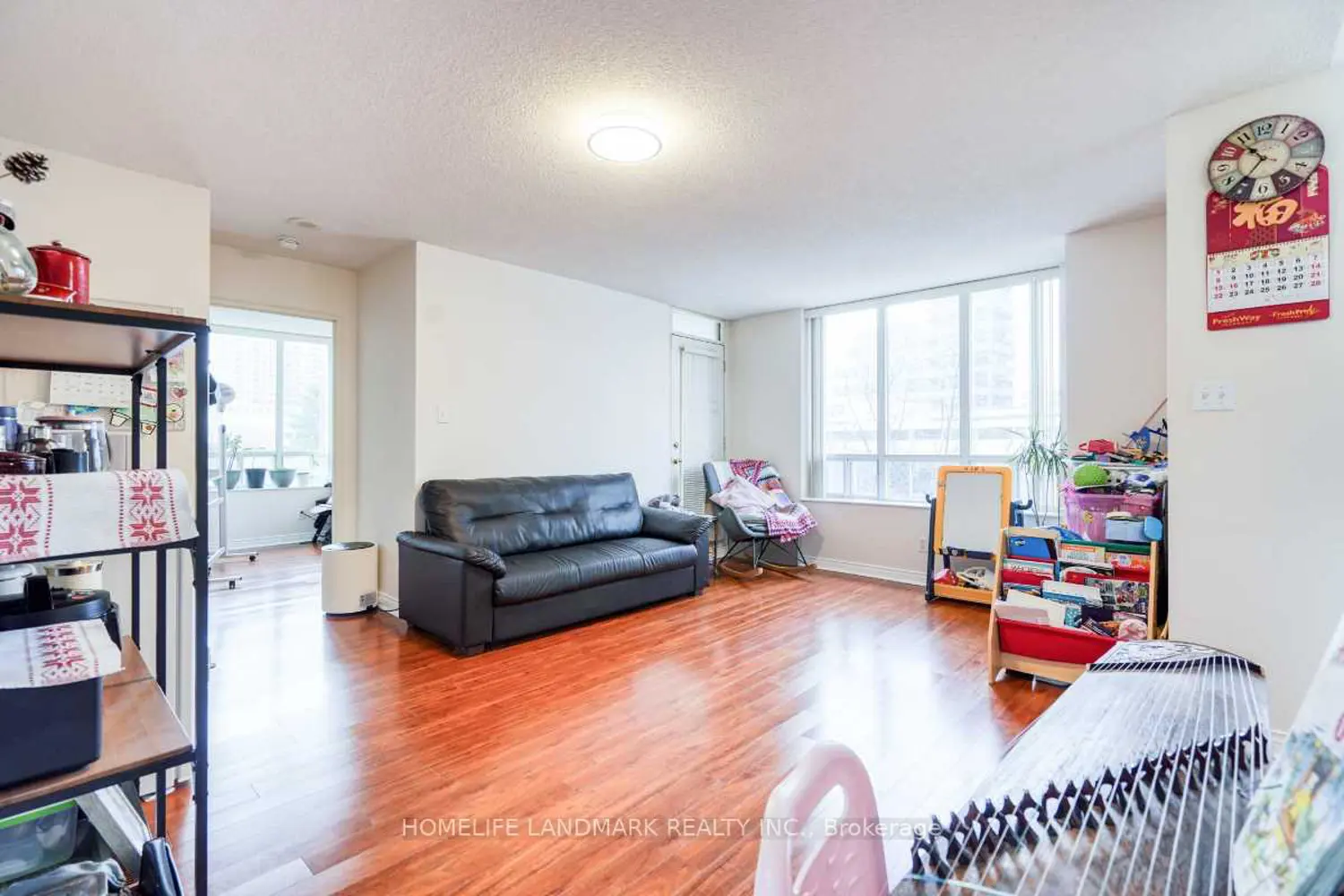 260 Doris Avenue 302 photo 4